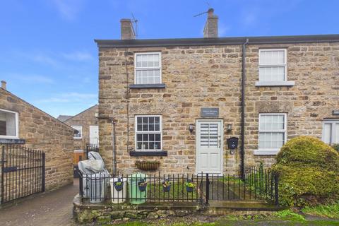 2 bed property, in Dimple Head, £229,995