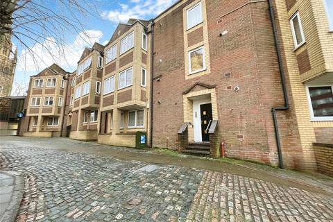 2 bed property, in Broadgate, £90,000