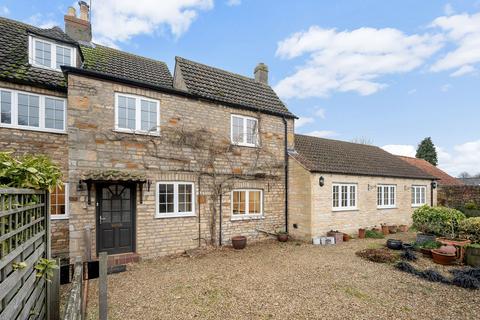 3 bed property, in Warren Cottage, £350,000