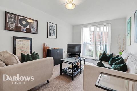 1 bed property, in Jim Driscoll Way, £160,000
