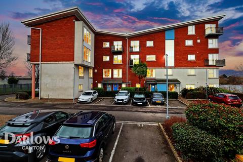 1 bed property, in Jim Driscoll Way, £160,000