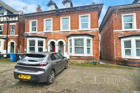 6 bed property, in Uttoxeter New Road, £180,000
