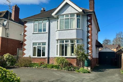 3 bed property, in Ross Road, £355,000