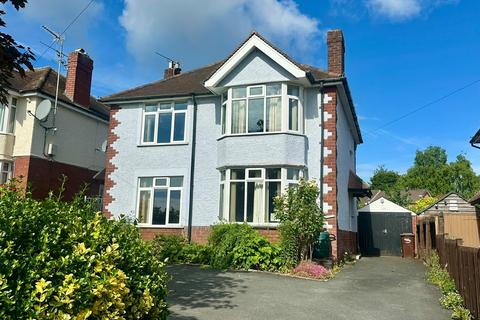 3 bed property, in Ross Road, £340,000