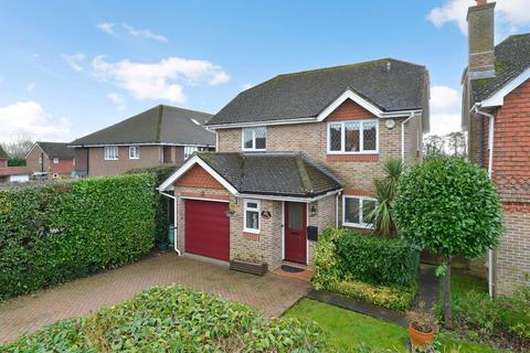 3 bed property, in Foxholes, £600,000
