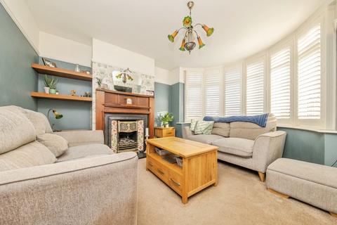3 bed property, in Sidegate Lane, £315,000