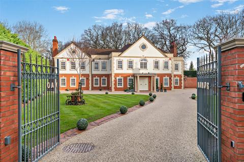 5 bed property, in Wood Way, £4,500,000