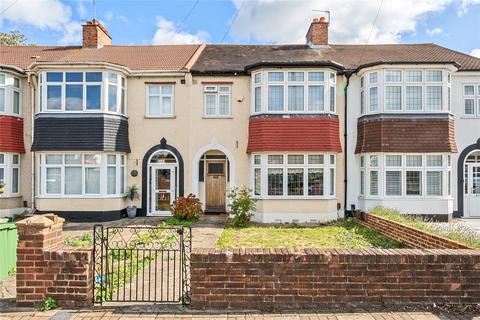 3 bed property, in Upper Elmers End Road, £575,000