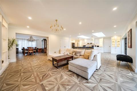 5 bed property, in Marlings Park Avenue, £1,900,000