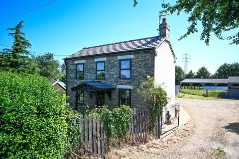 3 bed property, in Redmoor Bank, £450,000