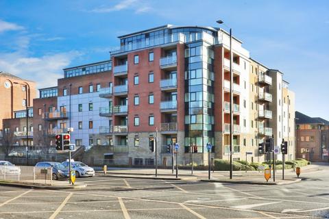 2 bed property, in Ecclesall Road, £110,000