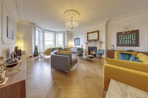 4 bed property, in Bankside Lane, £625,000