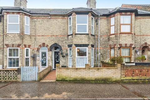 5 bed property, in London Road South, £250,000