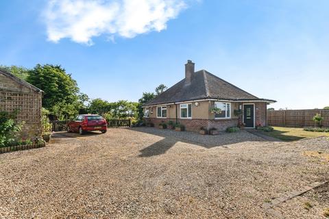 2 bed property, in High Street, £440,000