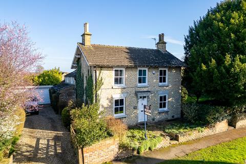 4 bed property, in Railway Street, £795,000