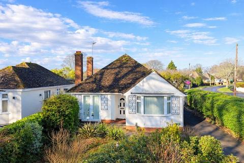 3 bed property, in Martins Hill Lane, £399,950