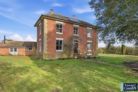 4 bed property, in Hawk Lane, £790,000