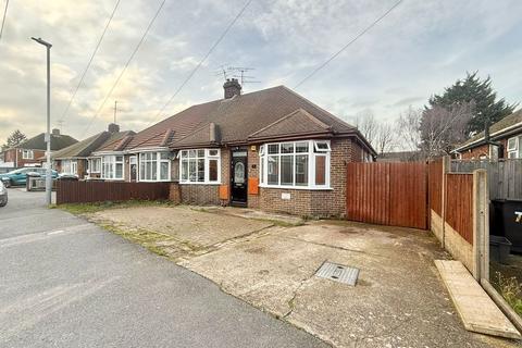 3 bed property, in Calnwood Road, £400,000