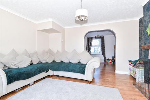 2 bed property, in Birling Road, £230,000