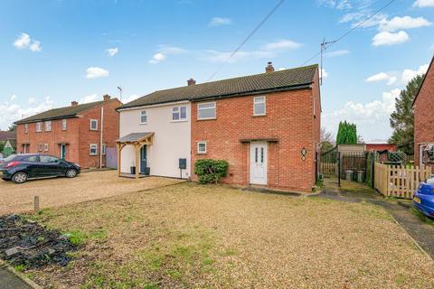 3 bed property, in Hixs Lane, £195,000