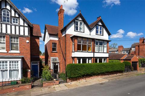 5 bed property, in Clifton Dale, £810,000