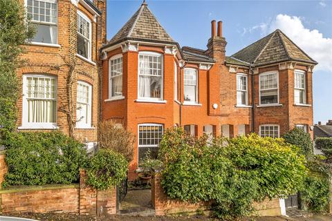 3 bed property, in St. James Lane, £850,000