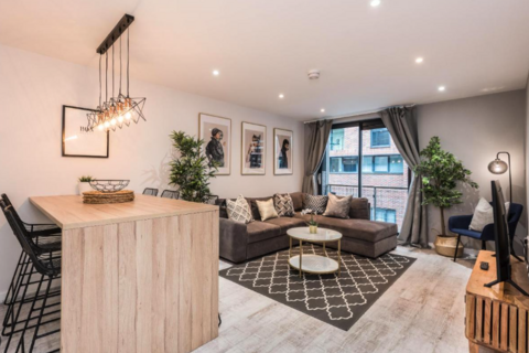 1 bed property, in Roscoe Street, £150,000