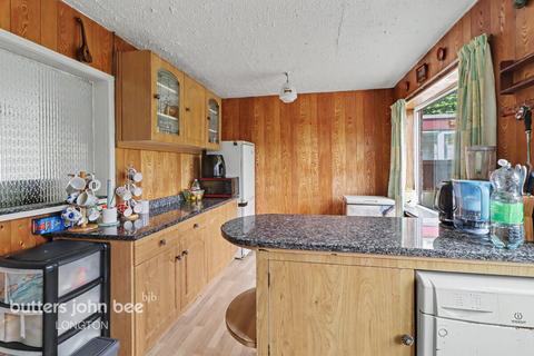 3 bed property, in Gardiner Drive, £150,000