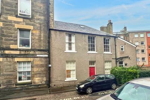 1 bed property, in Kirk Street, £149,995