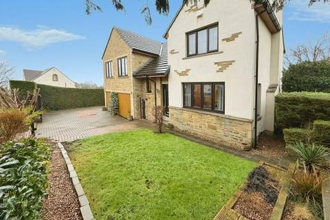 4 bed property, in Glenview Grove, £675,000