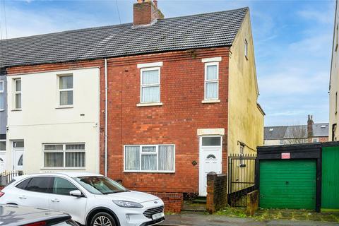3 bed property, in Talbot Road, £220,000