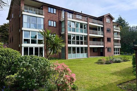 2 bed property, in West Cliff Road, £300,000