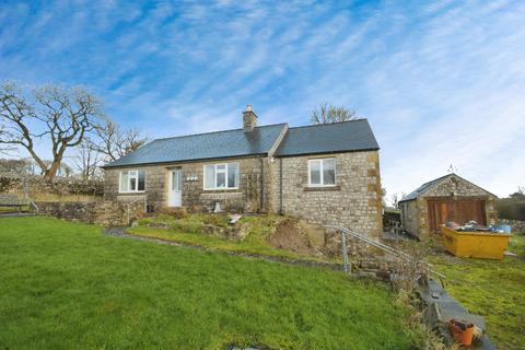 2 bed property, in Blackwell, £400,000