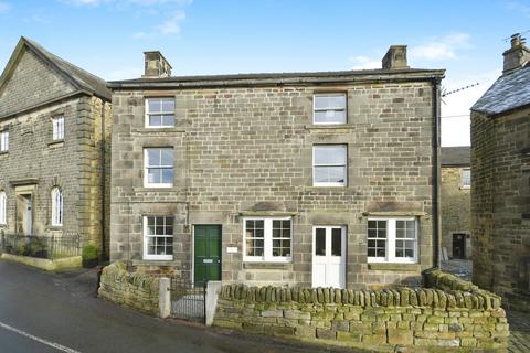 4 bed property, in Buxton Road, £400,000