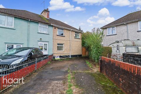 3 bed property, in Ashley Road, £150,000