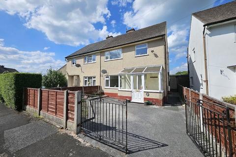 3 bed property, in Shallcross Avenue, £260,000