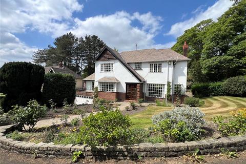 3 bed property, in Park Road, £685,000