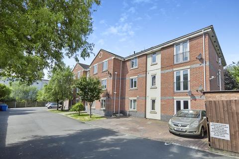 2 bed property, in Jackdaw Close, £121,500