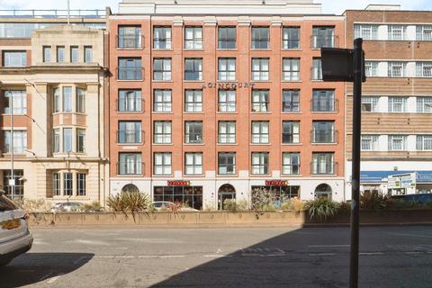 2 bed property, in Charles Street, £140,000