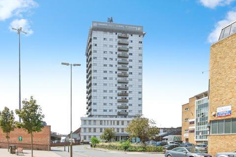 1 bed property, in Navigation Street, £75,000