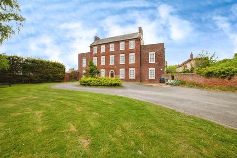 12 bed property, in Skegby Lane, £700,000