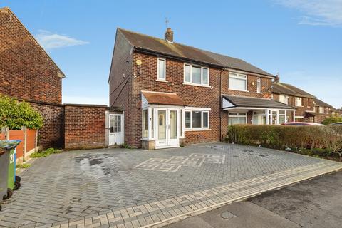 2 bed property, in Furness Avenue, £220,000