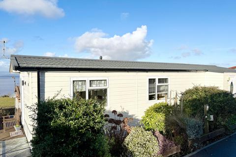 2 bed property, in Down Road, £110,000