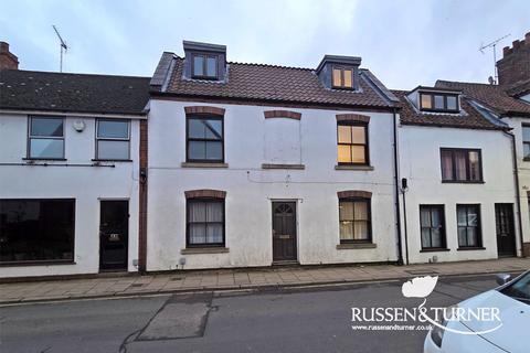 6 bed property, in Marshall Street, £330,000