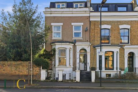5 bed property, in Chippendale Street, £1,200,000