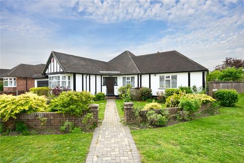 3 bed property, in Shaldon Way, £995,000
