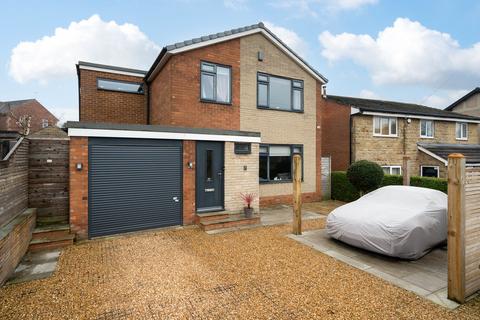 4 bed property, in Cambridge Road, £450,000