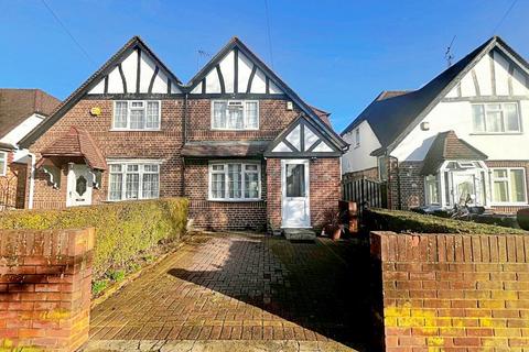 4 bed property, in Bennetts Avenue, £650,000
