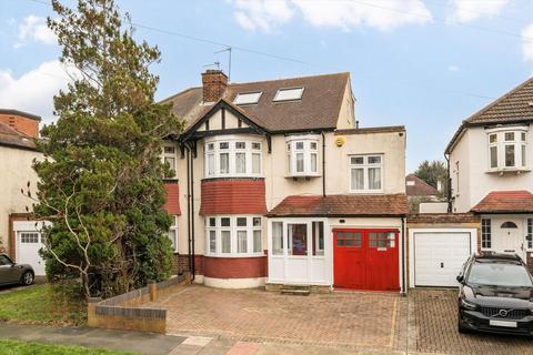 5 bed property, in Norton Avenue, £950,000
