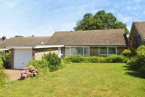 3 bed property, in Long Lane, £425,000